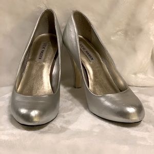 Steve Madden Silver Heel (P-Plaza)